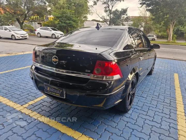 VECTRA 2.0 MPFI ELEGANCE 8V FLEX 4P MANUAL