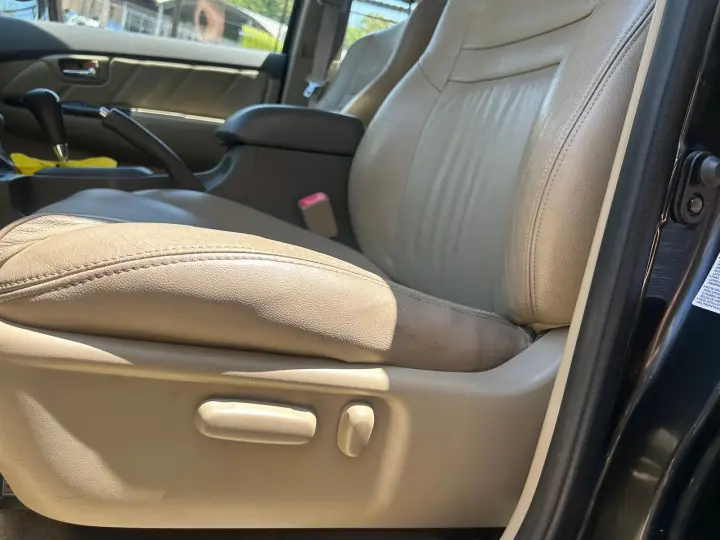 Hilux SW4 SRV D4-D 4x4 3.0 TDI Dies. Aut