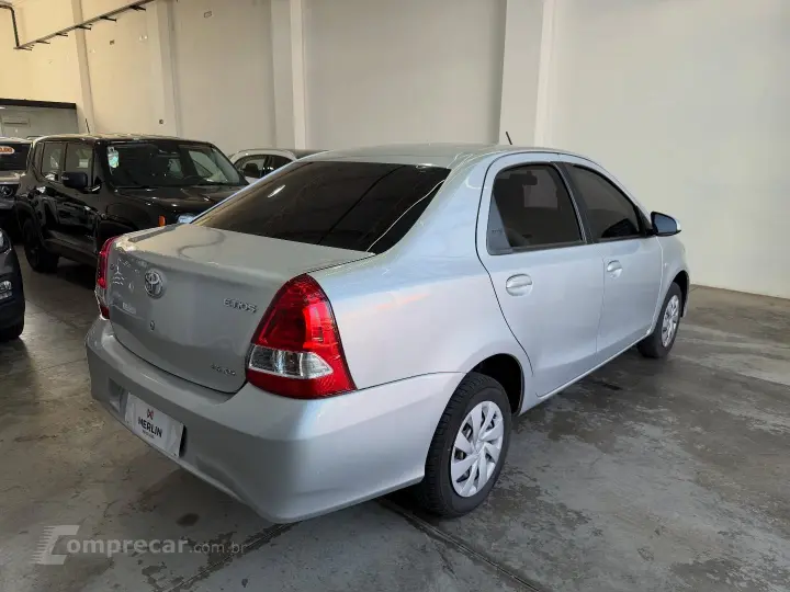 ETIOS 1.5 XS Sedan 16V