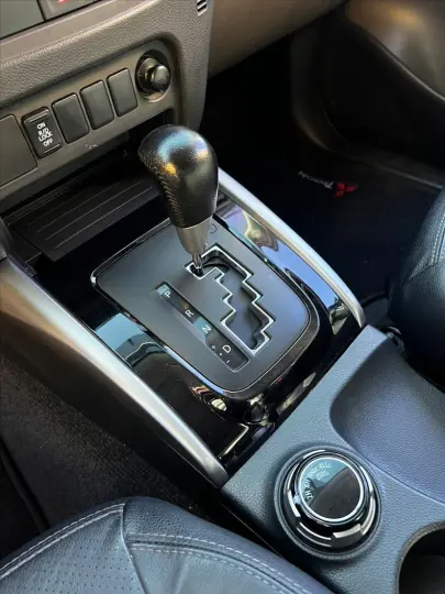 L200 TRITON 2.4 16V Turbo Sport Hpe-s CD 4X4