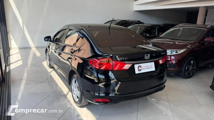 CITY 1.5 DX Sedan 16V