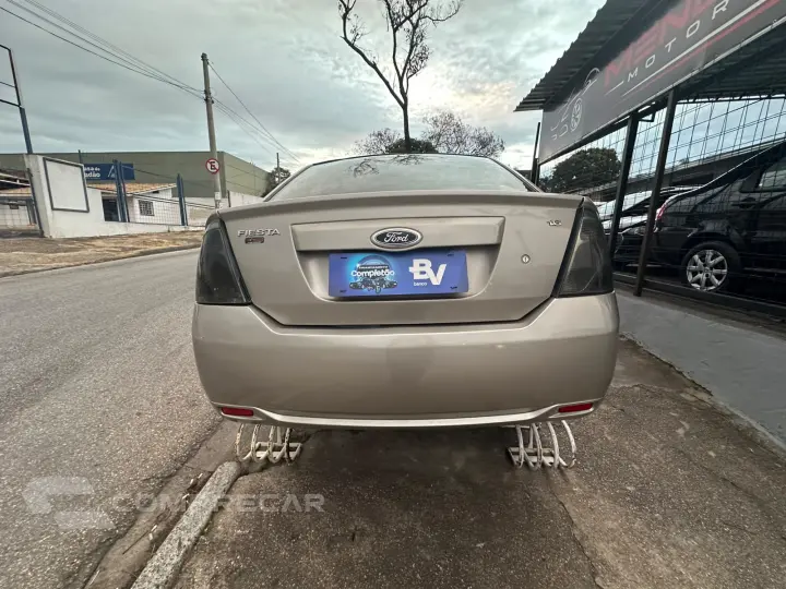 FIESTA 1.6 MPI Class Sedan 8V