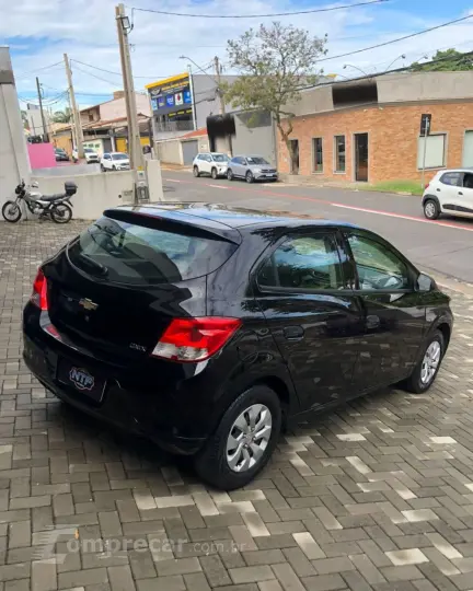 ONIX HATCH LS 1.0 8V FlexPower 5p Mec.