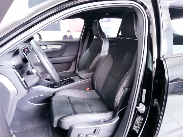 XC40 P8 RECHARGE ELECTRIC BEV PURE AWD