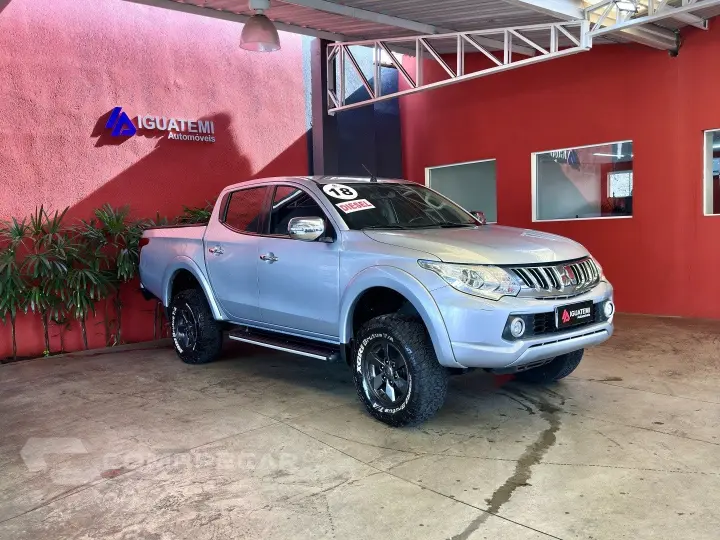 L200 TRITON 2.4 16V TURBO DIESEL SPORT HPE TOP CD 4P 4X4 AUT