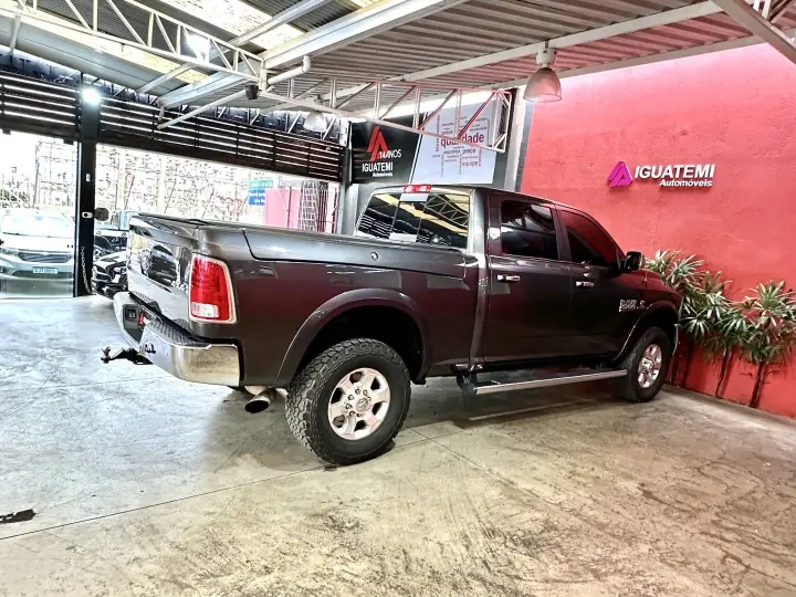 2500 6.7 LARAMIE 4X4 CD I6 TURBO DIESEL 4P AUTOMÁTICO