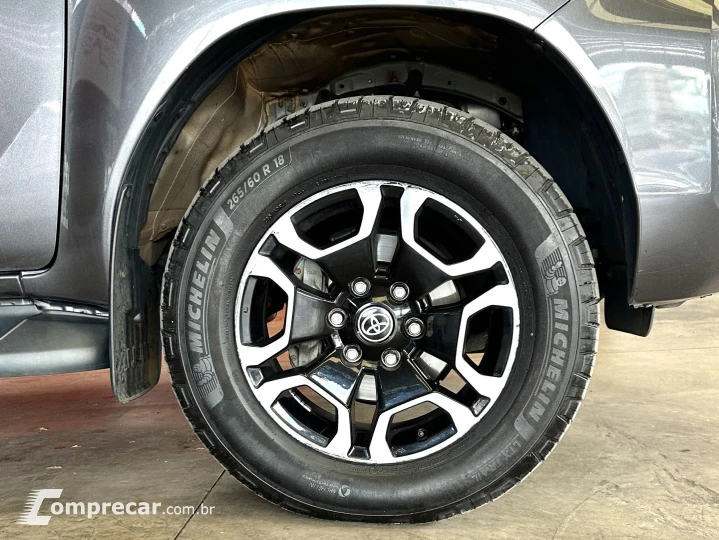 HILUX 2.8 D-4D TURBO DIESEL CD SRX 4X4 AUTOMÁTICO