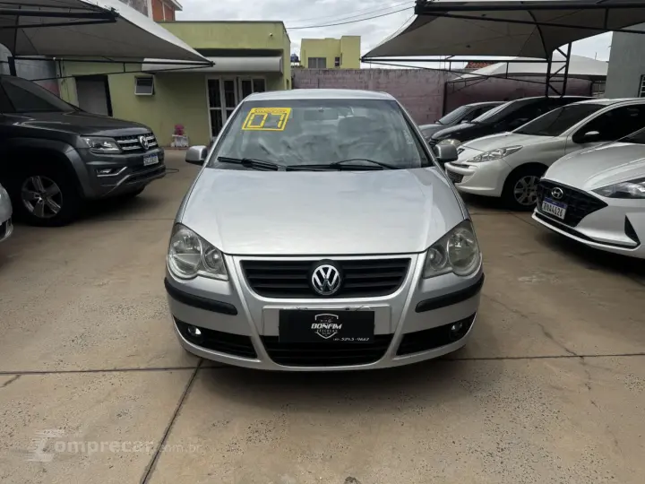 Polo Sedan 1.6 4P FLEX