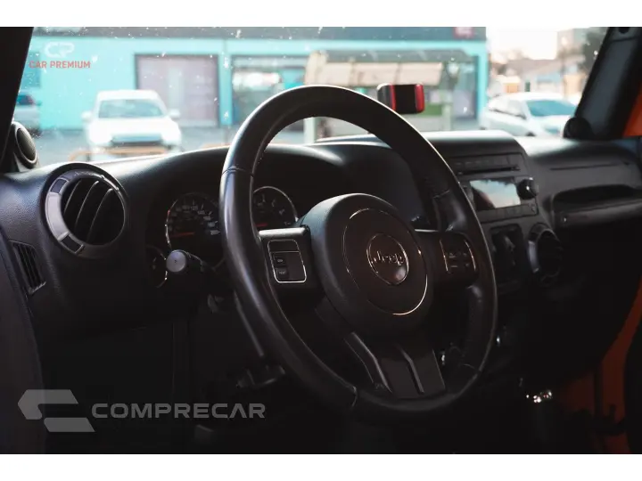 WRANGLER 3.6 UNLIMITED SPORT 4X4 V6 GASOLINA 4P AUTOMÁTICO