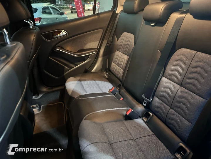 GLA 200 1.6 CGI Style 16V Turbo