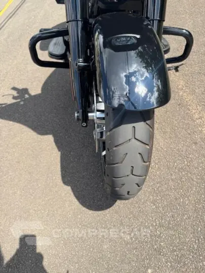STREET GLIDE ESPECIAL
