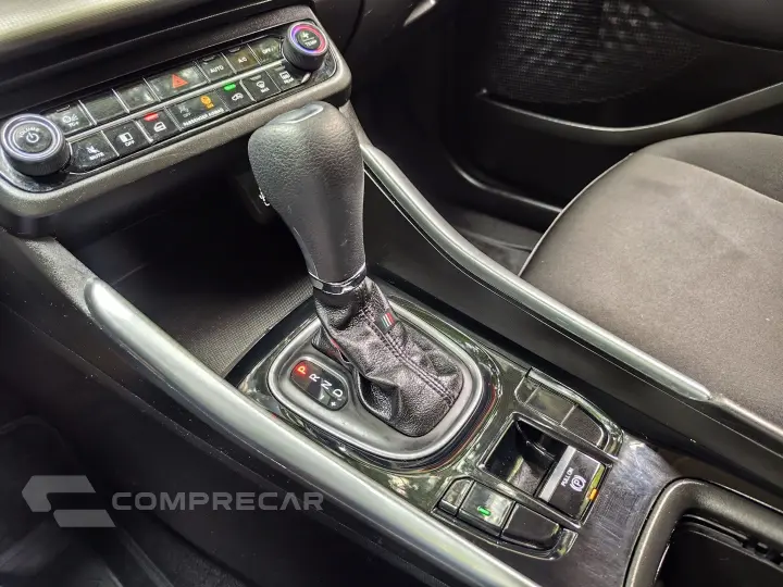 FASTBACK 1.0 TURBO 200 FLEX CVT