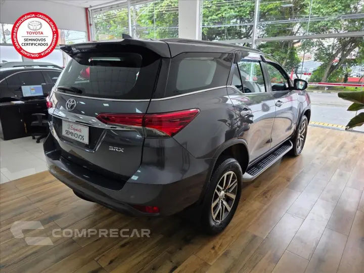 HILUX SW4 2.8 SRX 4X4 7 LUGARES 16V TURBO INTERCO