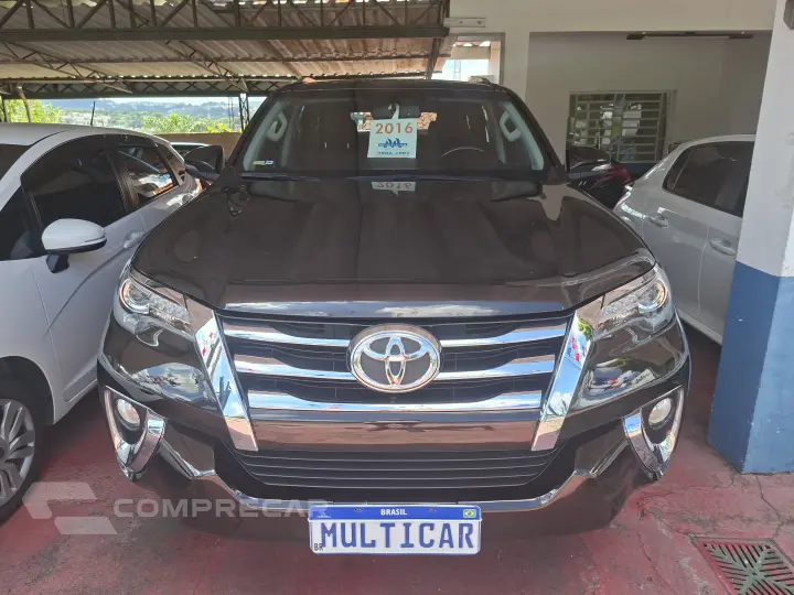 HILUX SW4 2.8 D-4d Turbo SRX 7L 4X4