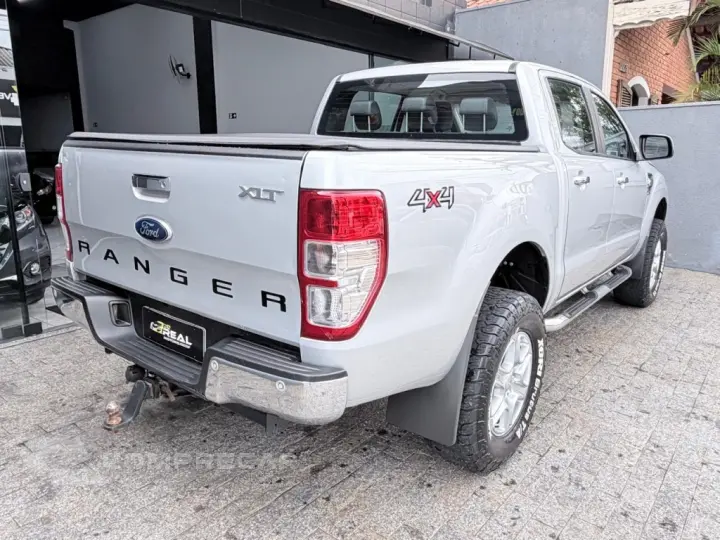 RANGER 3.2 XLT 4X4 CD 20V DIESEL 4P MANUAL