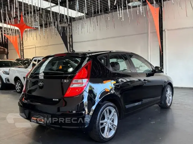 I30 - 2.0 MPFI GLS 16V 4P MANUAL