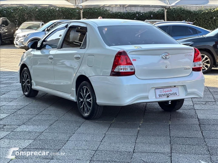 ETIOS 1.5 PLATINUM SEDAN 16V FLEX 4P AUTOMÁTICO