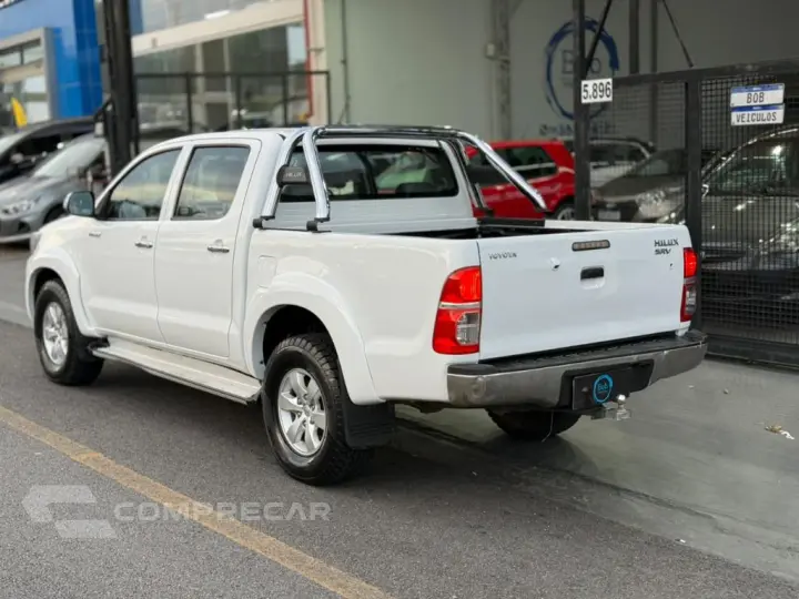 Hilux CD SRV 4x4 2.7 Flex 16V Aut.