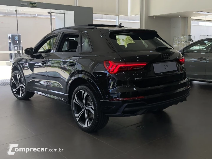 Q3 2.0 40 TFSI GASOLINA PERFORMANCE BLACK PLUS QUATTRO TIPTR