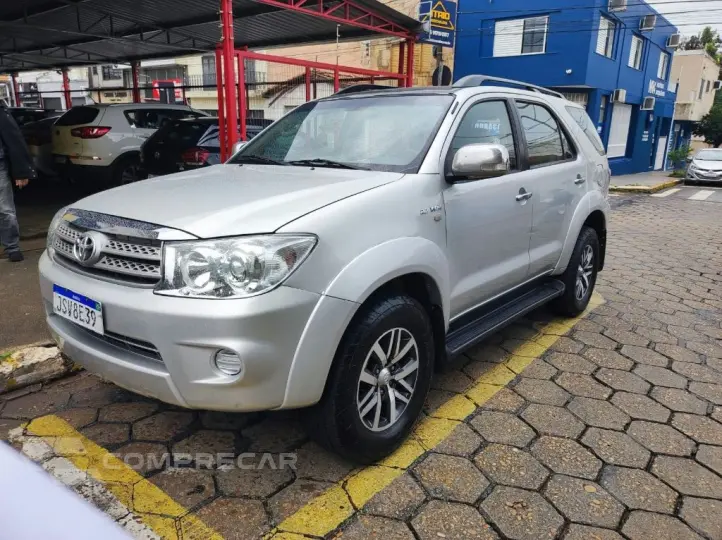 Hilux SW4 SR 4x2 2.7/2.7 Flex 16V Mec.