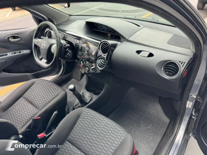 ETIOS XLS Sedan 1.5 Flex 16V 4p Mec.