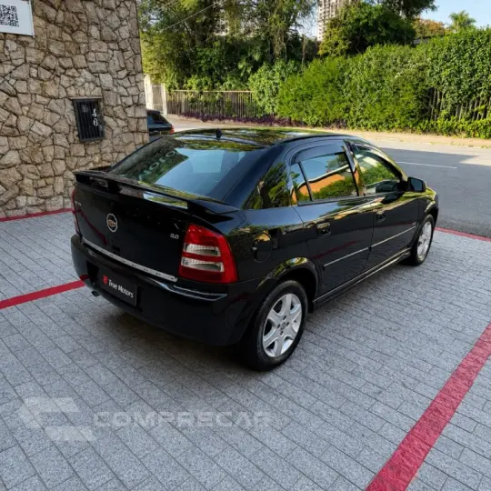ASTRA 2.0 MPFI Advantage 8V