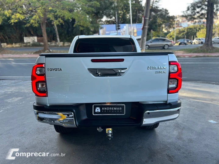 Hilux 2.8 D-4D Turbo Diesel Cd Srx 4X4 Automático