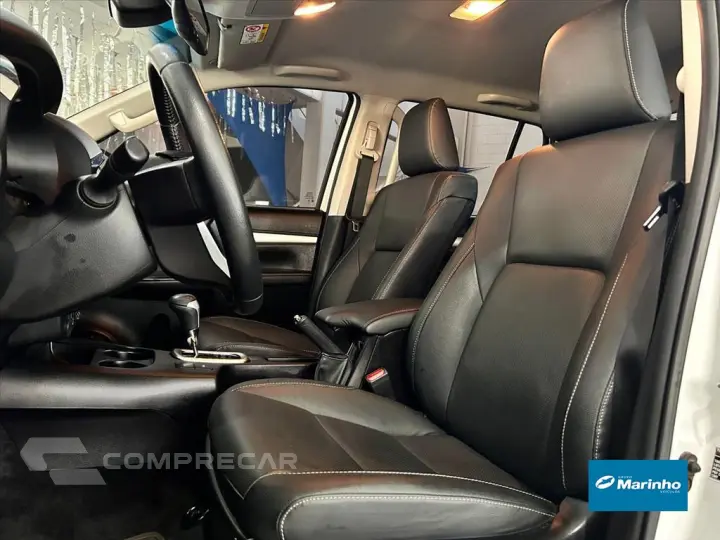 HILUX 2.8 D-4D TURBO DIESEL CD SRX 4X4 AUTOMÁTICO