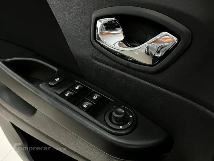 CAPTUR Life 1.6 16V Flex 5p Aut.