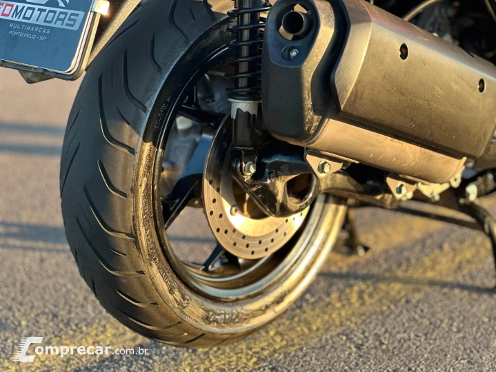 XMAX 250
