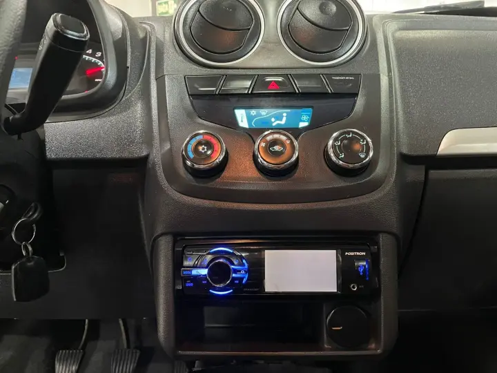 MONTANA 1.4 MPFI LS CS 8V FLEX 2P MANUAL