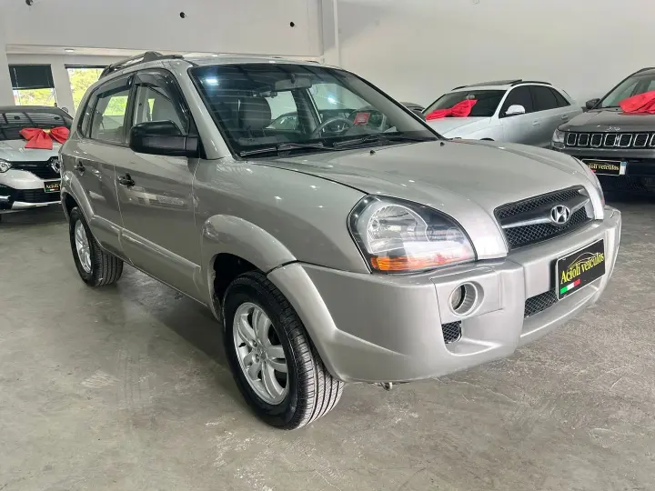 Tucson 2.0 Mpfi Gl 16V 142Cv 2Wd Gasolina 4P Automático