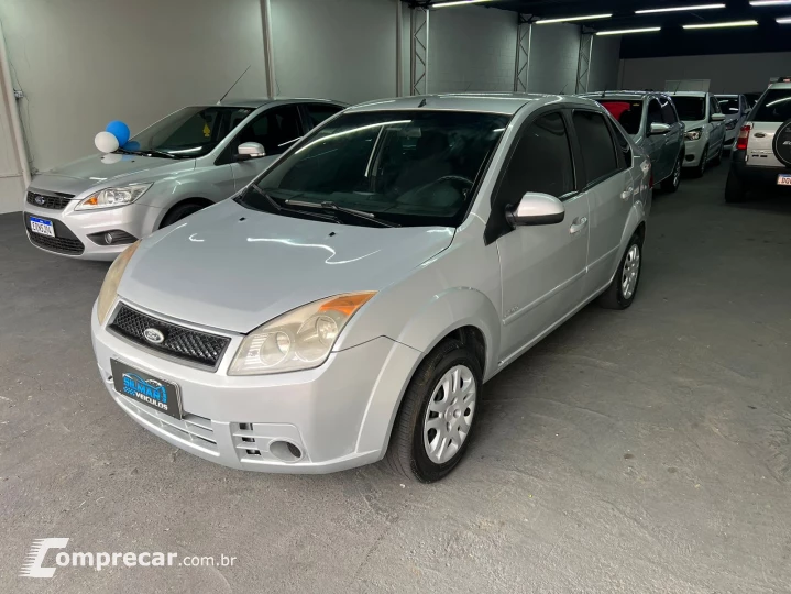 FIESTA 1.6 Rocam SE Sedan 8V