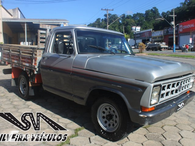 F-1000 - 3.9 SUPER SÉRIE 4X2 CS 8V TURBO 2P MANUAL