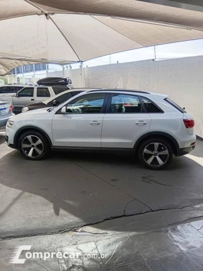 Q3 2.0 4P TFSI AMBIENTE QUATTRO S-TRONIC AUTOMÁTICO