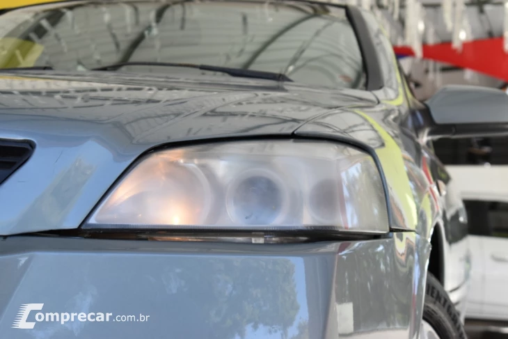 ASTRA 2.0 MPFI CD Sedan 8V