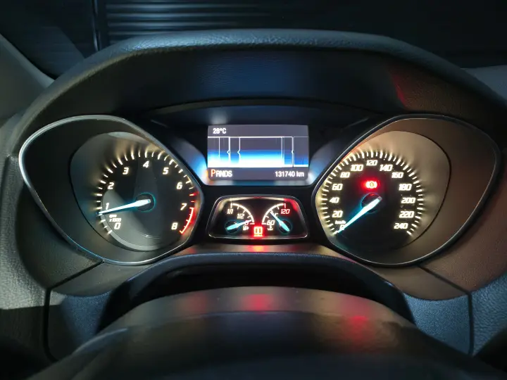 FOCUS 2.0 Titanium Sedan 16V