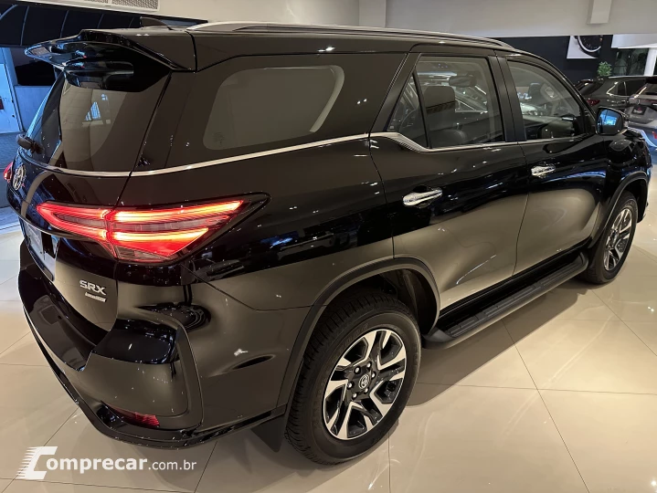 HILUX SW4 2.8 D-4d Turbo SRX Platinum 7L 4X4