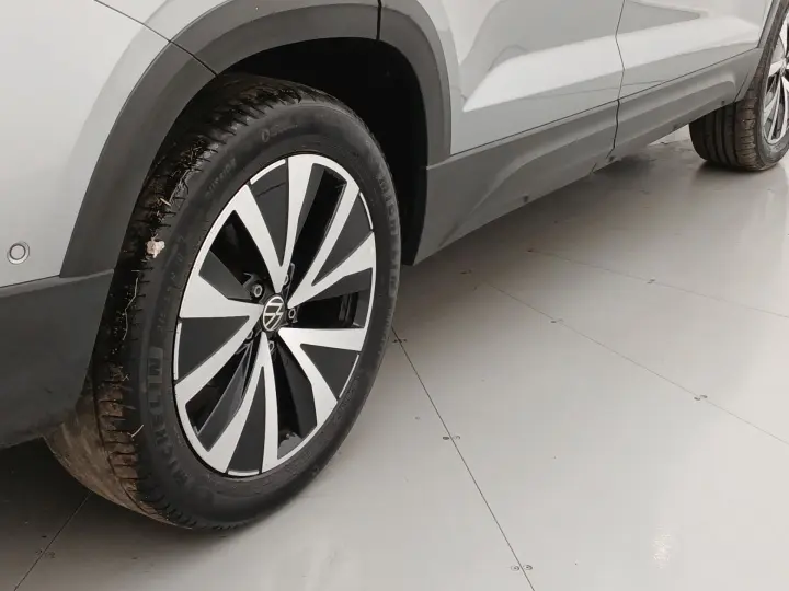 TAOS 1.4 250 TSI TOTAL FLEX HIGHLINE AUTOMÁTICO