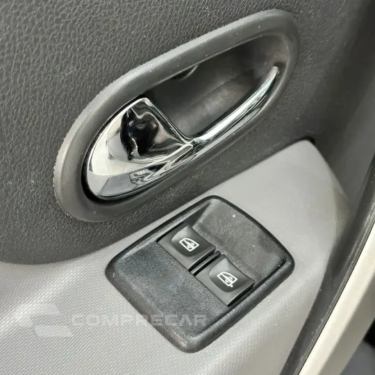 LOGAN Expression Hi-Flex 1.0 16V 4p