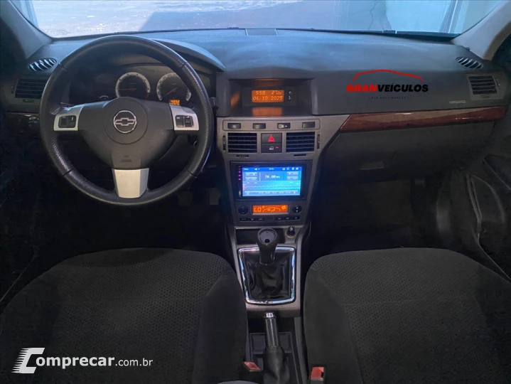 VECTRA 2.0 MPFI GT HATCH 8V FLEX 4P MANUAL