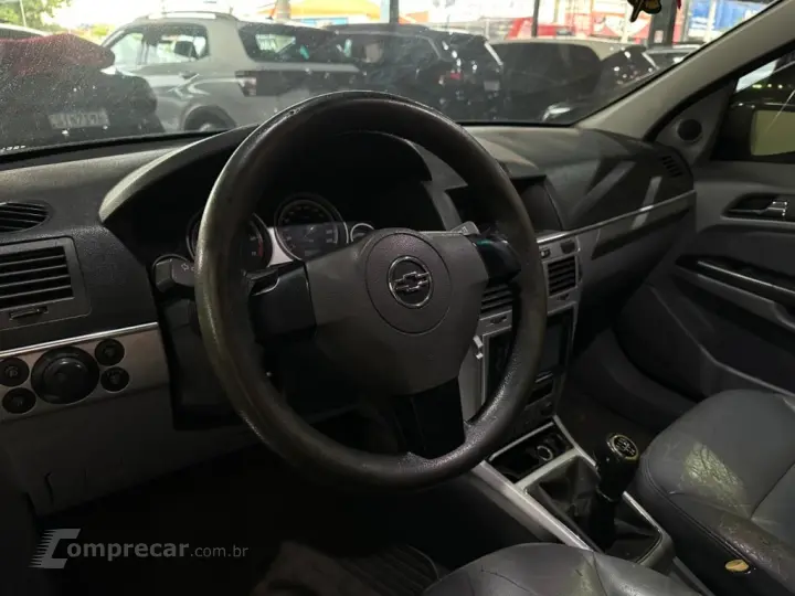 VECTRA 2.0 MPFI ELEGANCE 8V FLEX 4P MANUAL