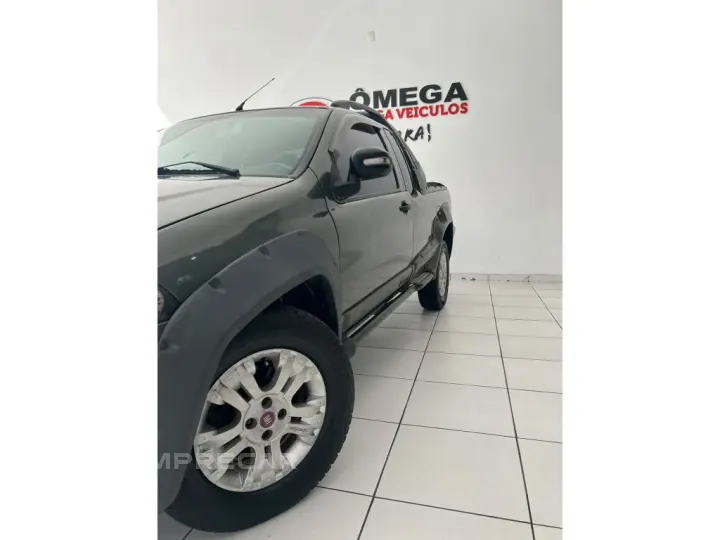 STRADA 1.8 MPI ADVENTURE LOCKER CE 8V FLEX 2P MANUAL