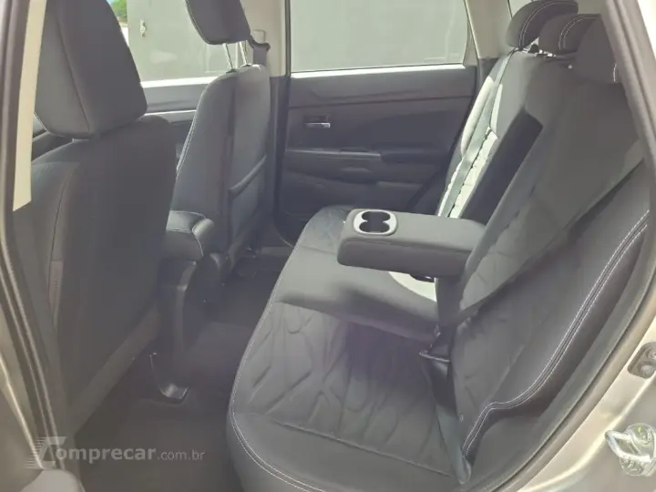 ASX OUTDOOR 2.0 4x2 16V 160cv Aut.