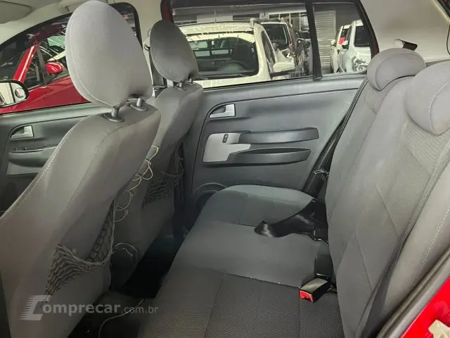 CROSSFOX - 1.6 MI 8V 4P MANUAL