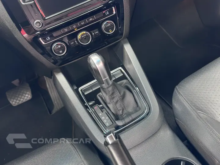 JETTA 2.0 TSI HIGHLINE 211CV GASOLINA 4P TIPTRONIC
