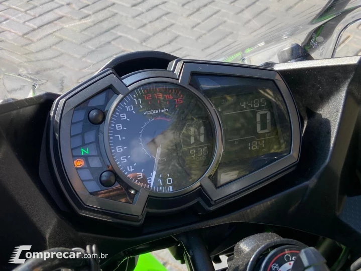 NINJA 400