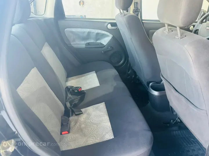 FIESTA 1.6 MPI Class Sedan 8V