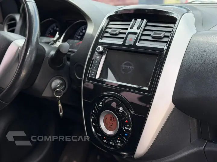 VERSA SL 1.6 16V FlexStart 4p Aut.