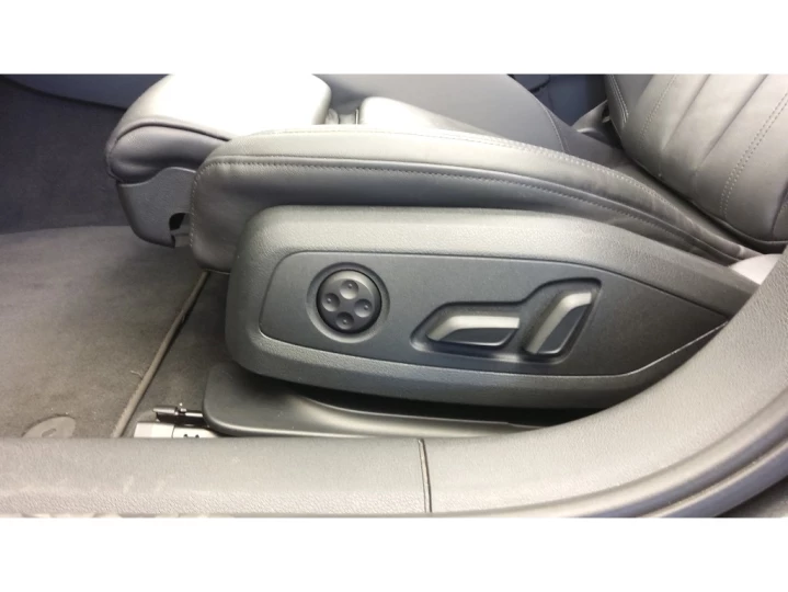 A4 2.0 TFSI GASOLINA PRESTIGE PLUS S TRONIC